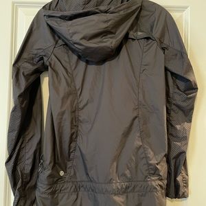 Lululemon windbreaker